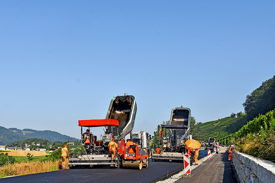 Una riabilitazione stradale a Würenlos con rifiuti riciclati.