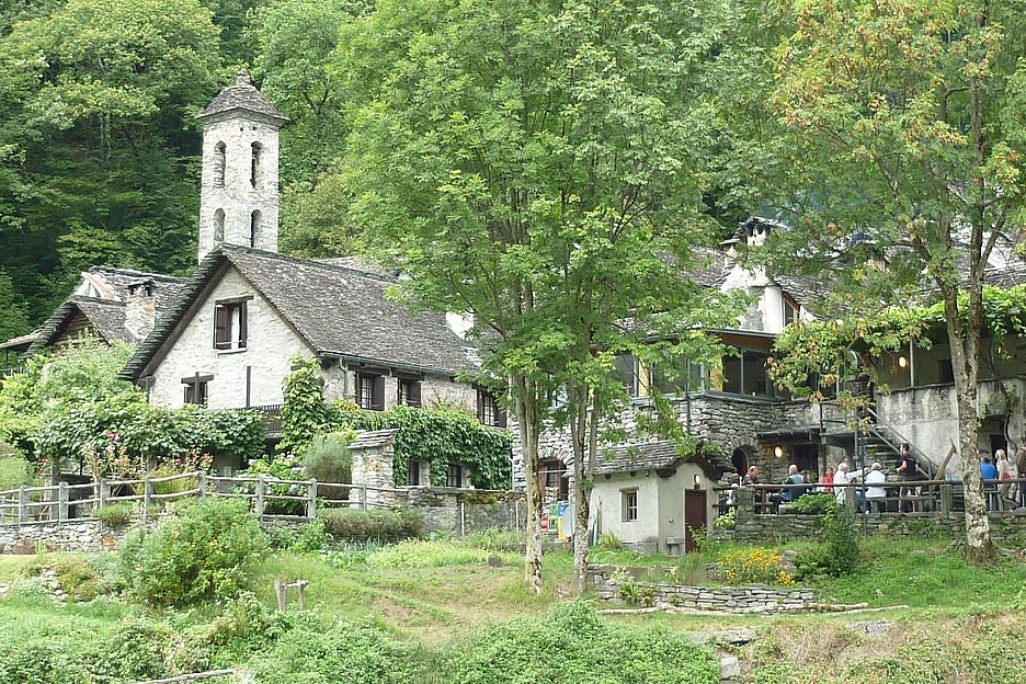 Un caratteristico Grotto a Foroglio in Val Bavona.