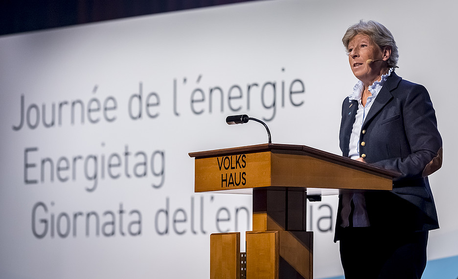 Barbara Schwickert, Presidente dell’Associazione Città dell’energia, alla Giornata dell’energia 2018 a Zurigo.
