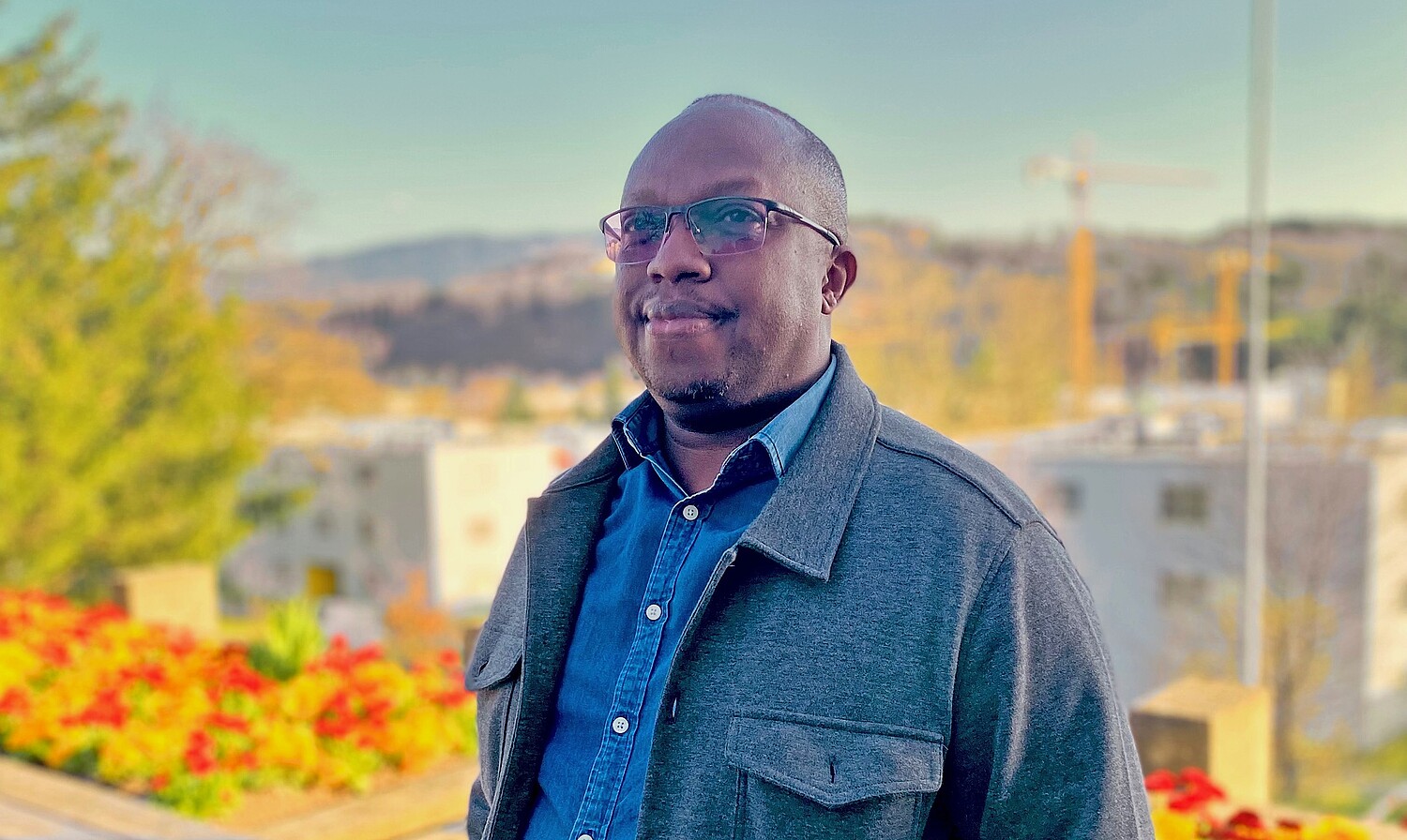 César Murangira vicino al municipio di Marly (FR).