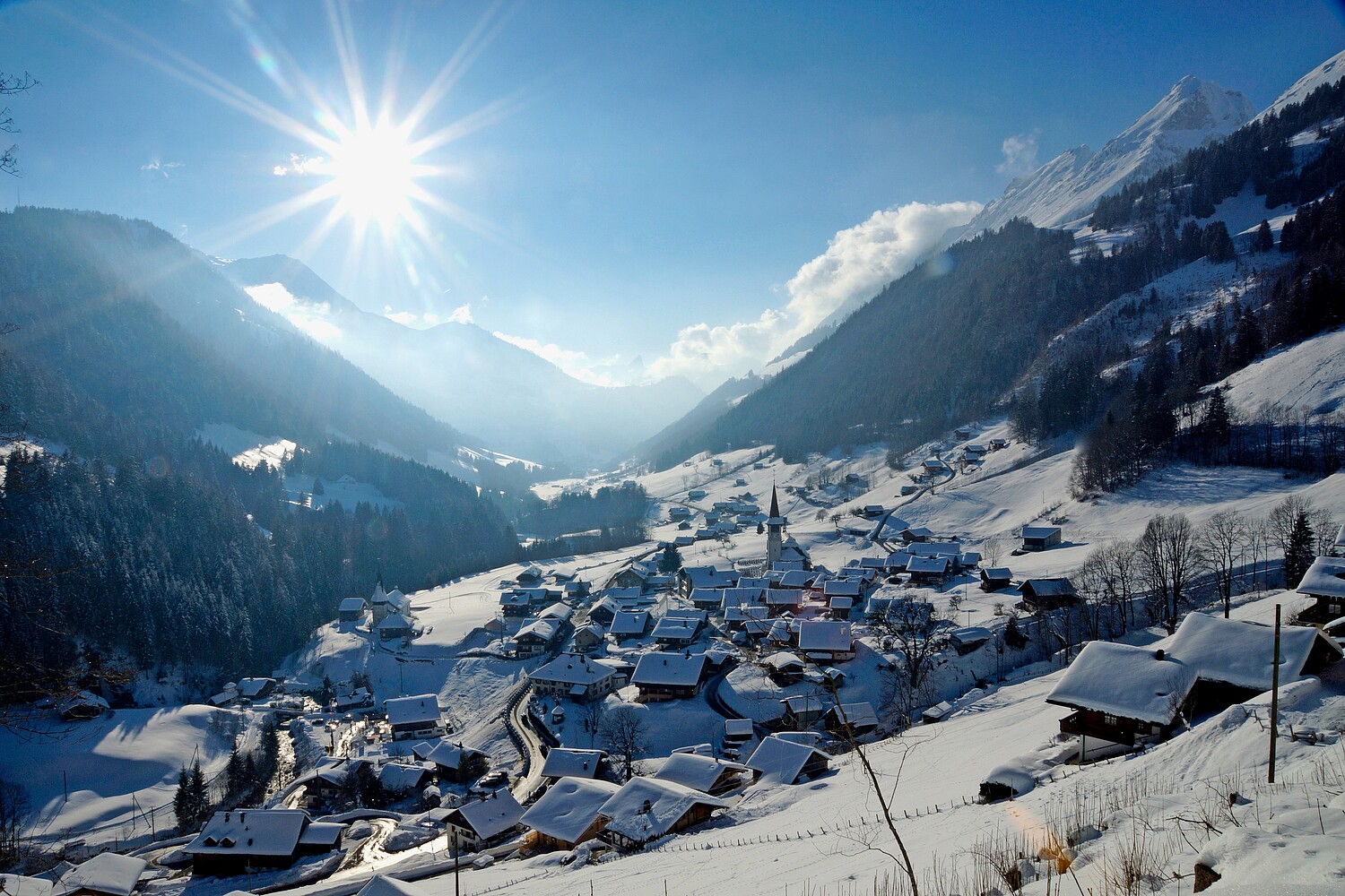 Vista sul villaggio di Jaun.