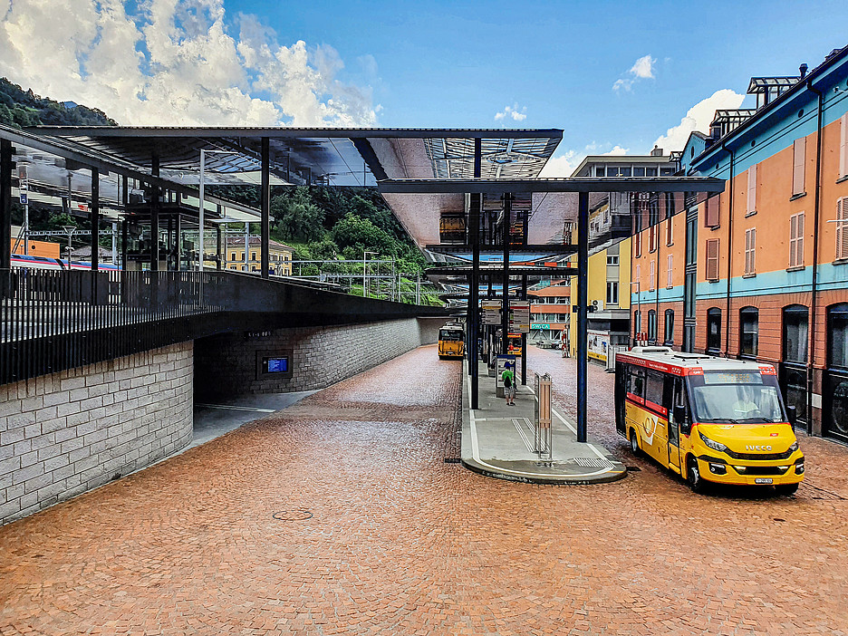 La nuova fermata dei bus di Bellinzona, un esempio riuscito di piattaforma dei trasporti.