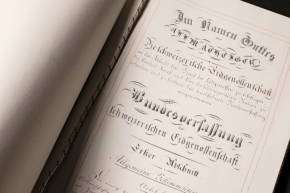 Le Costituzioni federali del 1848 e del 1874 non assegnavano alcun posto al livello comunale.