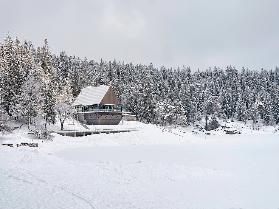 Il lago di Cauma e il ristorante svolgono un ruolo importante per il turismo di Flims (GR).